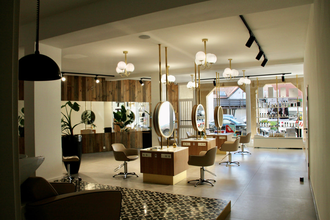 Friseursalon & Cafe - https://www.bb-berinbader.com/