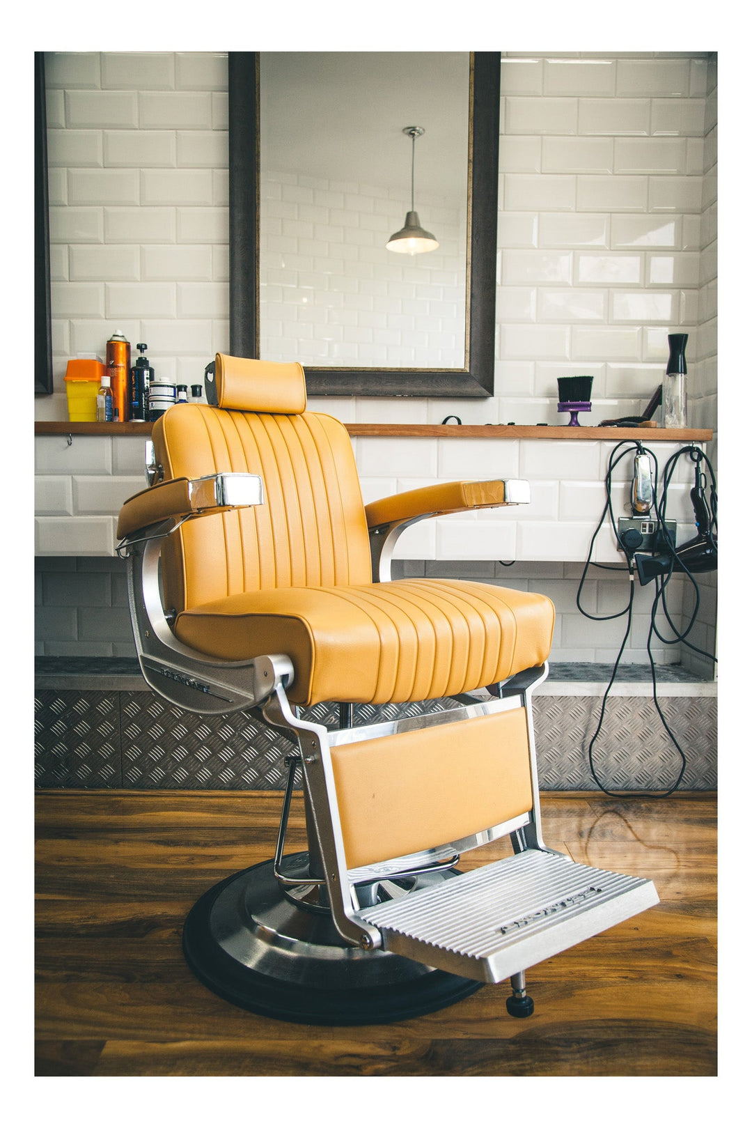 Takara Belmont Barberchair Apollo 2 Elite - Klassische Fussauflage
