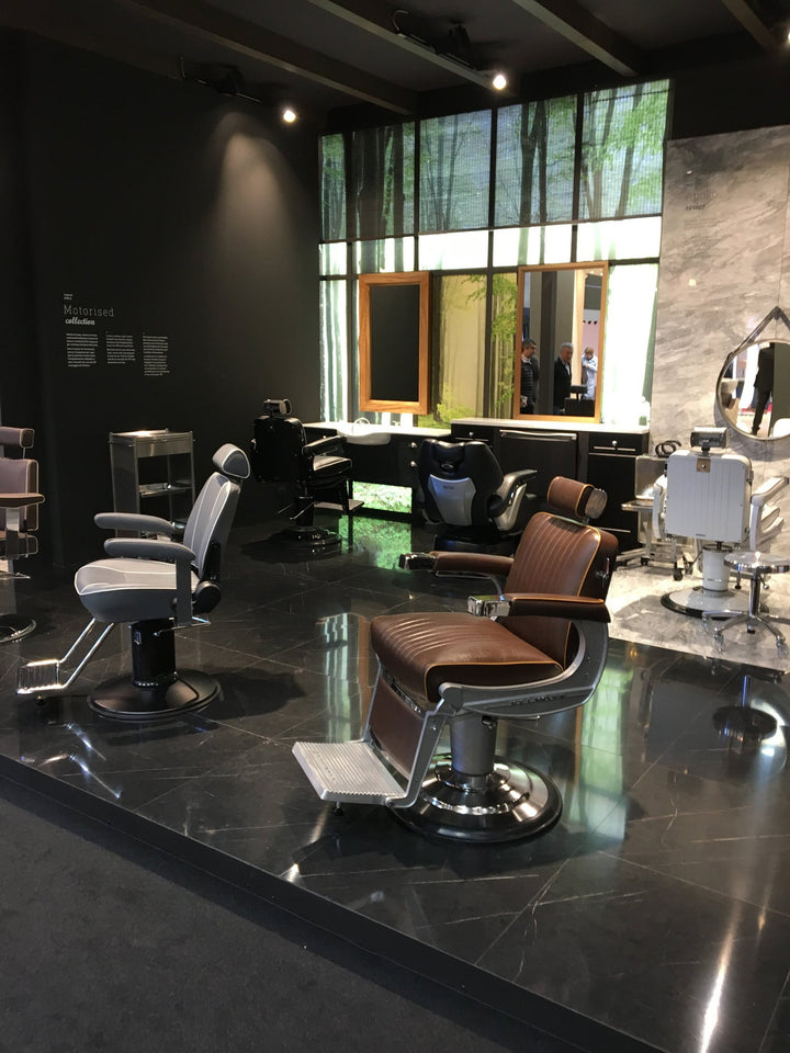 Takara Belmont Barberchair Apollo 2 Elite - Klassische Fussauflage