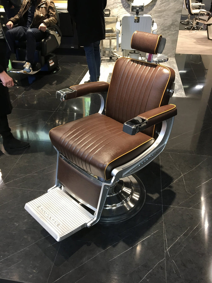 Takara Belmont Barberchair Apollo 2 Elite - Klassische Fussauflage