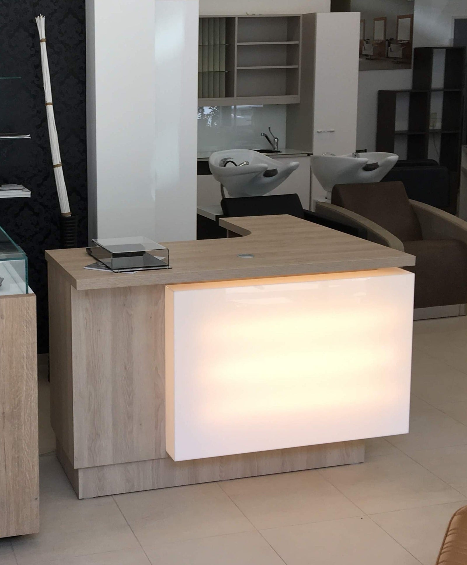 Exhibit Pahi Reception Counter Arabic LED