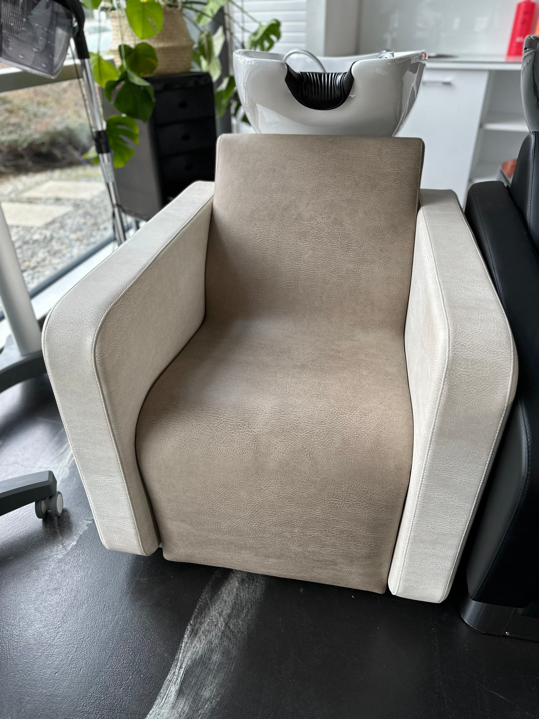 Karisma Beauty Sillón de lavado con masaje Modelo de exposición 77 Sistema de lavado