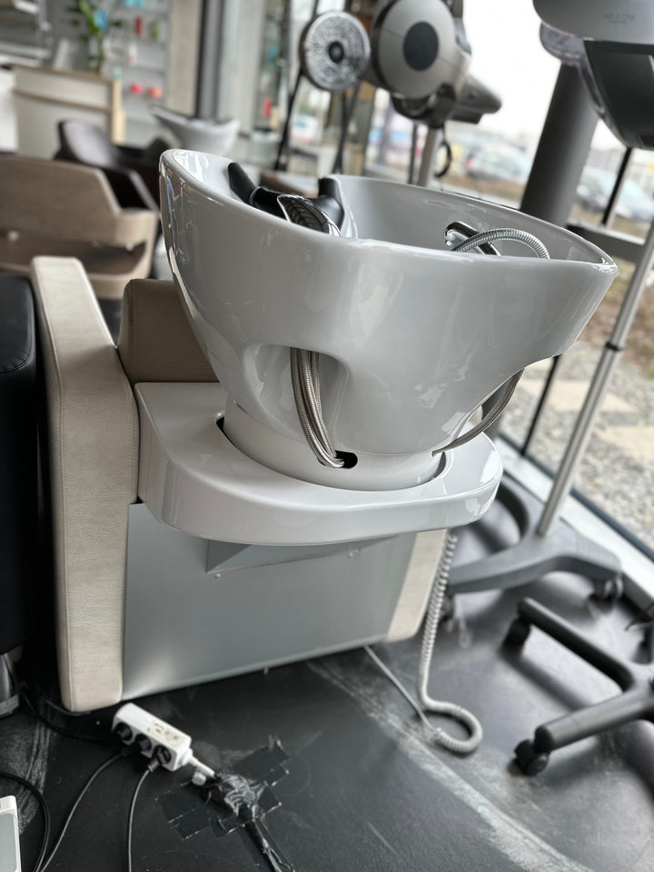 Karisma Beauty Sillón de lavado con masaje Modelo de exposición 77 Sistema de lavado