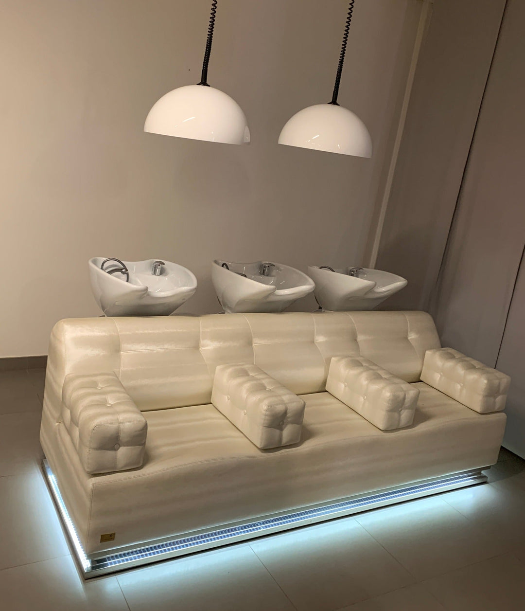 Salondesign24 Instalație de spălare Octagon Canapea de spălare cu 3 locuri