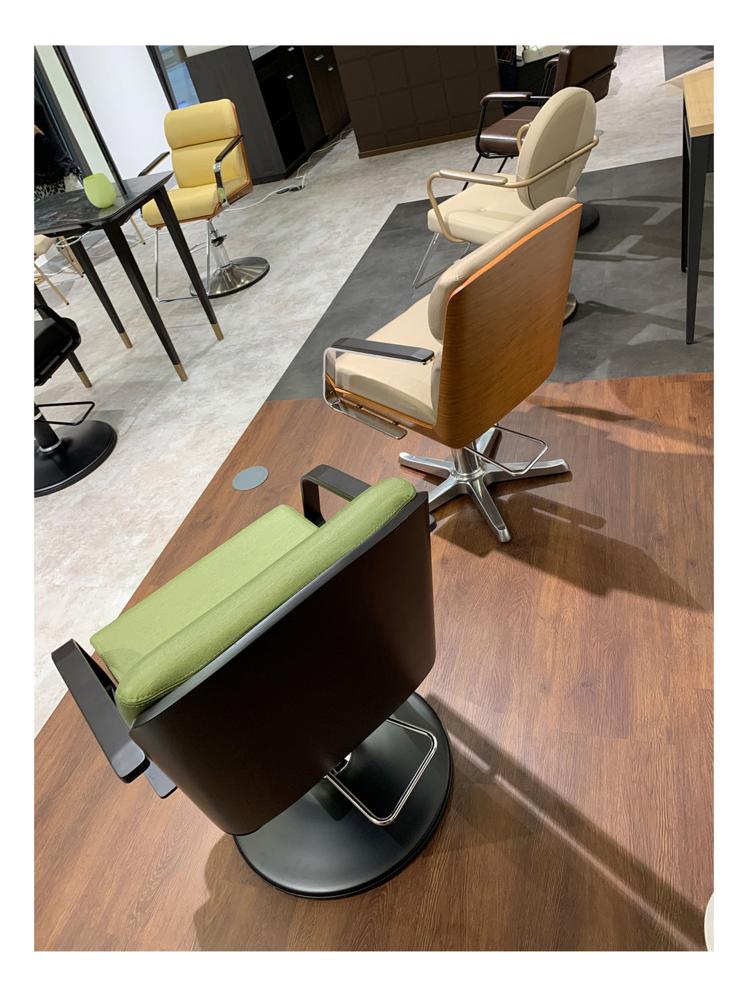 Takara Belmont Styling Chair Eos