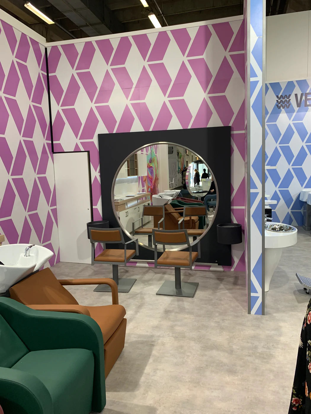 Salondesign24 منصة تصفيف شعر دائرية ضخمة Clock
