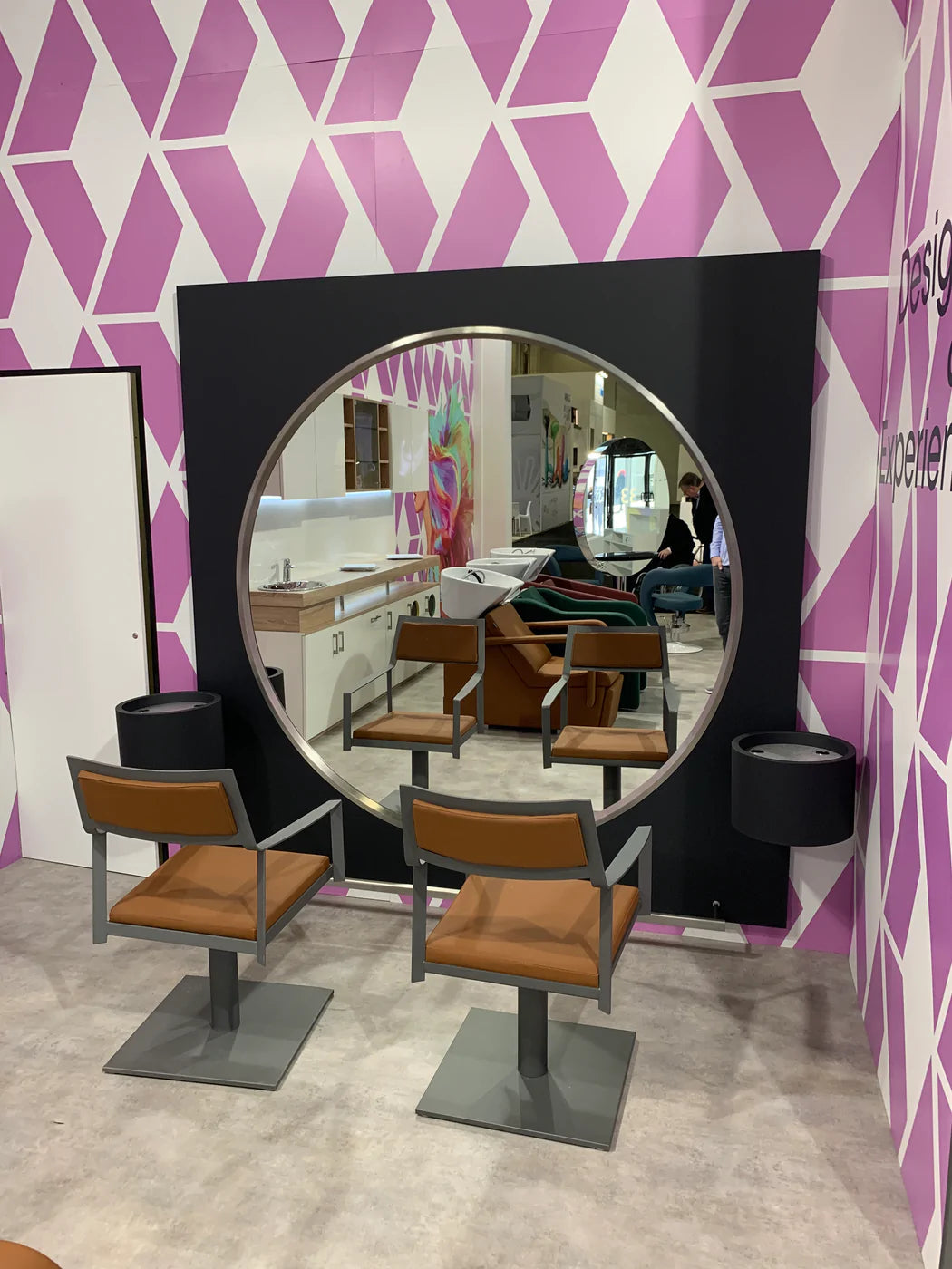 Salondesign24 منصة تصفيف شعر دائرية ضخمة Clock