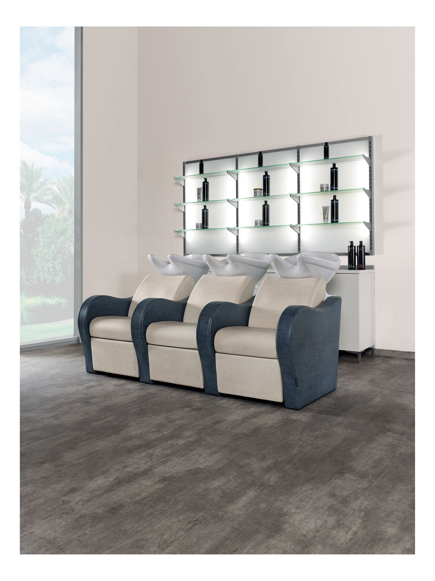 Salon Ambience LUXURY TRIPLE DIVANO LAVAGGIO, RIPOSAGAMBE, VASCA BIANCA