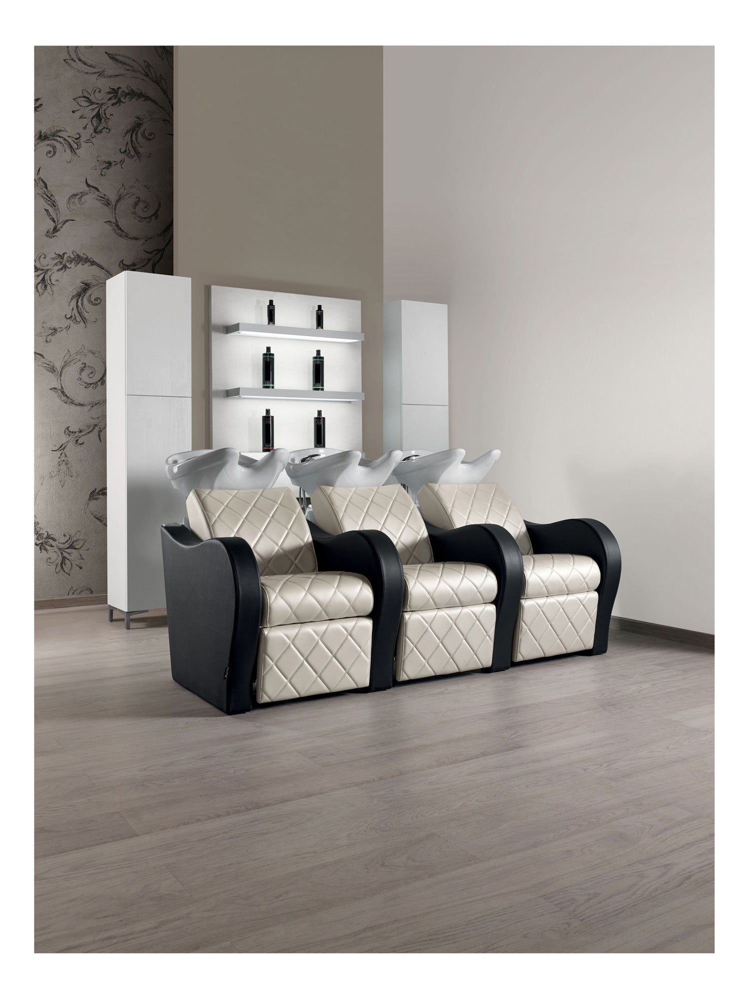 Salon Ambience LUXURY+ TRIPLE DIVANO LAVAGGIO, MASSAGGIO, VASCA BIANCA