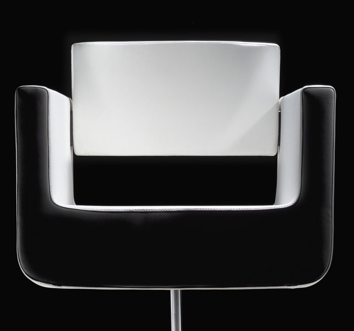 Kiela U-Box Hairdressing Chair with Casters and Brakes
